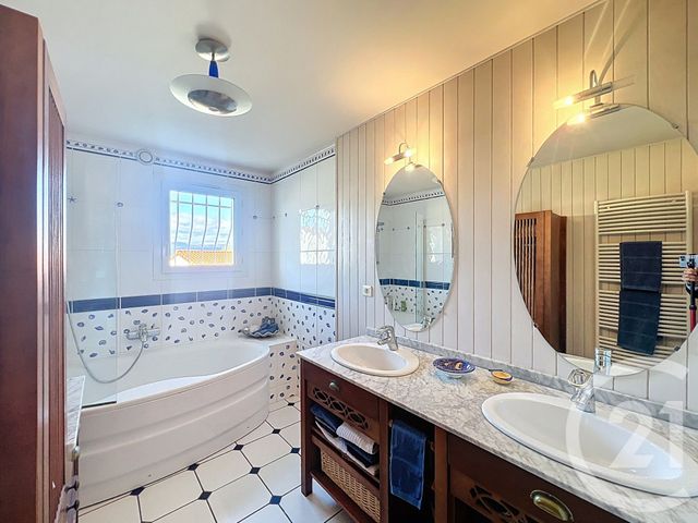 maison à vendre - 8 pièces - 215.0 m2 - COURNON D AUVERGNE - 63 - AUVERGNE - Century 21 Gervillié Immobilier