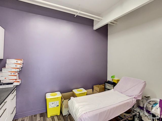 Afficher la photo en grand commerce à vendre - 41.1 m2 - COURNON D AUVERGNE - 63 - AUVERGNE - Century 21 Gervillié Immobilier