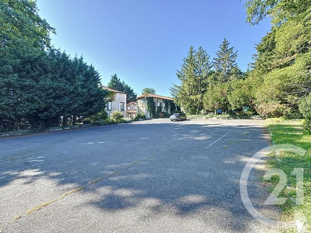 maison à vendre - 17 pièces - 879.59 m2 - PERIGNAT LES SARLIEVE - 63 - AUVERGNE - Century 21 Gervillié Immobilier