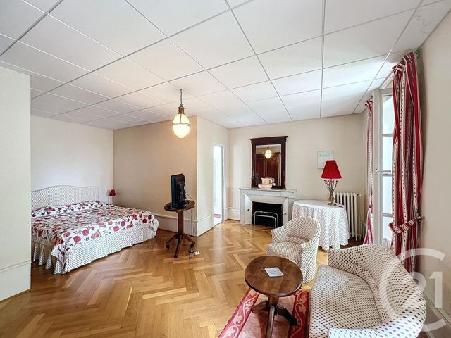 maison à vendre - 17 pièces - 879.59 m2 - PERIGNAT LES SARLIEVE - 63 - AUVERGNE - Century 21 Gervillié Immobilier