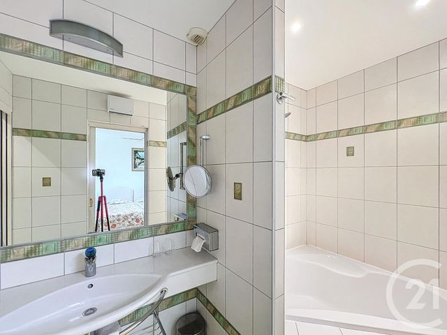 maison à vendre - 17 pièces - 879.59 m2 - PERIGNAT LES SARLIEVE - 63 - AUVERGNE - Century 21 Gervillié Immobilier