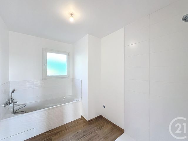 Afficher la photo en grand maison à vendre - 4 pièces - 76.72 m2 - YRONDE ET BURON - 63 - AUVERGNE - Century 21 Gervillié Immobilier