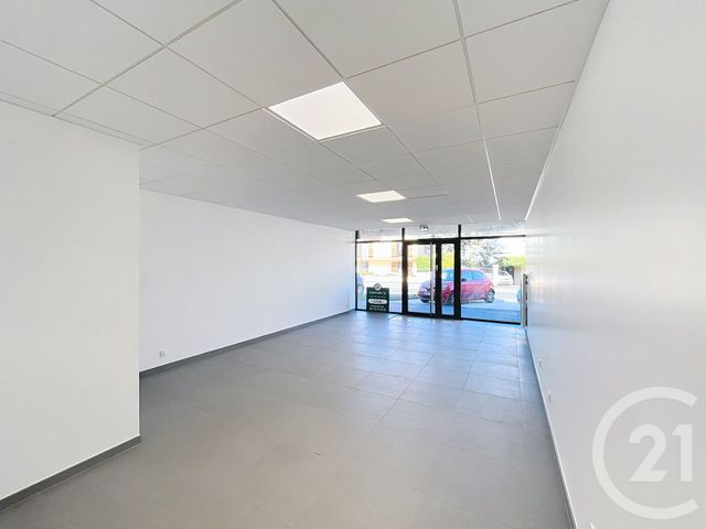 commerce à louer - 40.01 m2 - COURNON D AUVERGNE - 63 - AUVERGNE - Century 21 Gervillié Immobilier