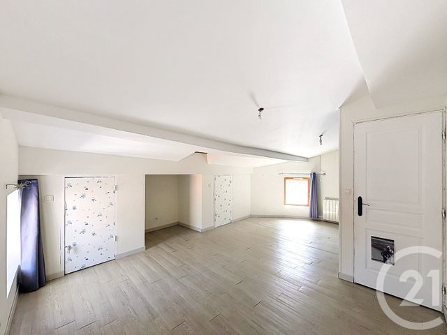 maison à vendre - 4 pièces - 81.37 m2 - LES MARTRES DE VEYRE - 63 - AUVERGNE - Century 21 Gervillié Immobilier
