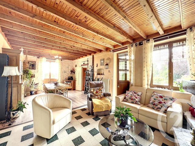 maison à vendre - 6 pièces - 215.98 m2 - LE CREST - 63 - AUVERGNE - Century 21 Gervillié Immobilier