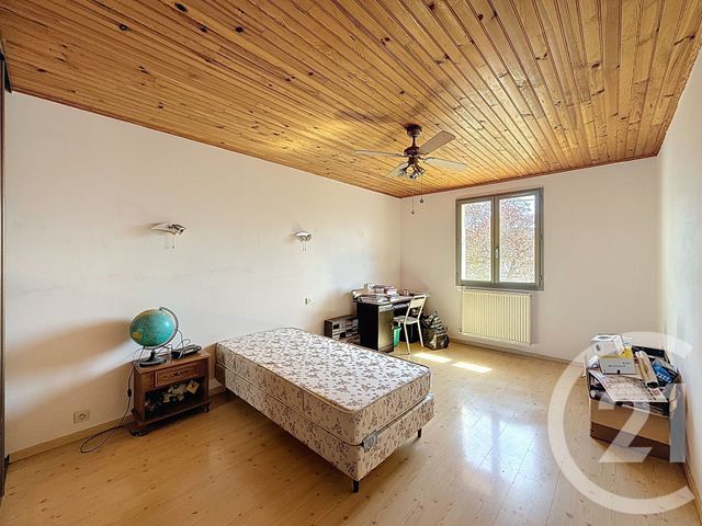 maison à vendre - 9 pièces - 200.15 m2 - PERIGNAT SUR ALLIER - 63 - AUVERGNE - Century 21 Gervillié Immobilier