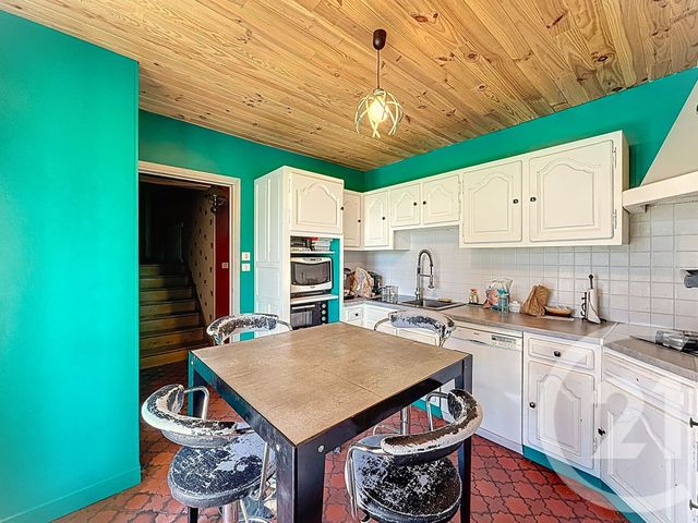 maison à vendre - 9 pièces - 200.15 m2 - PERIGNAT SUR ALLIER - 63 - AUVERGNE - Century 21 Gervillié Immobilier