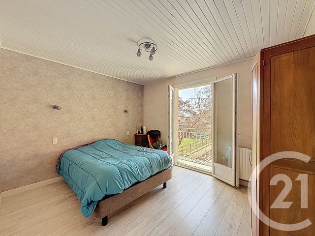 maison à vendre - 9 pièces - 200.15 m2 - PERIGNAT SUR ALLIER - 63 - AUVERGNE - Century 21 Gervillié Immobilier