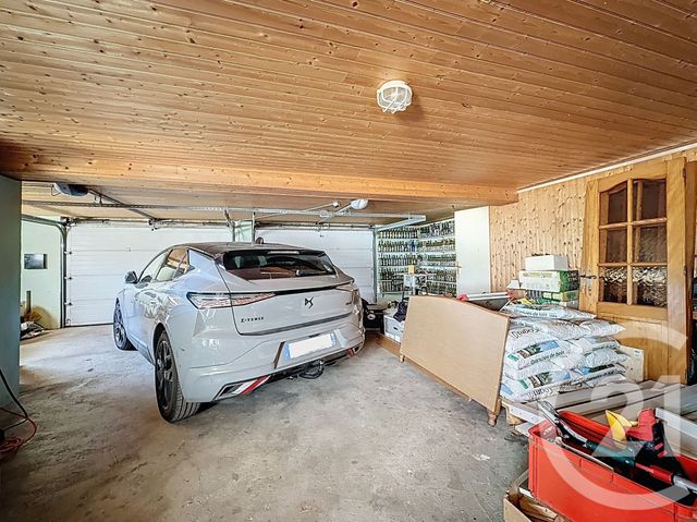 maison à vendre - 9 pièces - 200.15 m2 - PERIGNAT SUR ALLIER - 63 - AUVERGNE - Century 21 Gervillié Immobilier