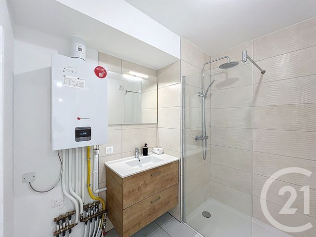 Appartement F3 à vendre - 3 pièces - 62.64 m2 - COURNON D AUVERGNE - 63 - AUVERGNE - Century 21 Gervillié Immobilier