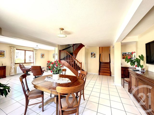 maison à vendre - 7 pièces - 163.16 m2 - COURNON D AUVERGNE - 63 - AUVERGNE - Century 21 Gervillié Immobilier