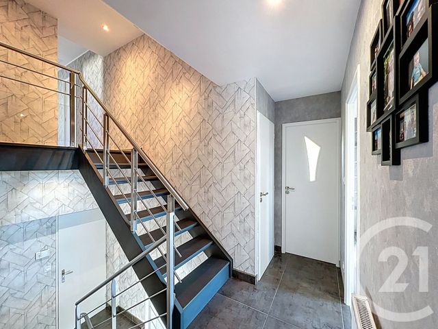 maison à vendre - 8 pièces - 146.83 m2 - LA ROCHE BLANCHE - 63 - AUVERGNE - Century 21 Gervillié Immobilier