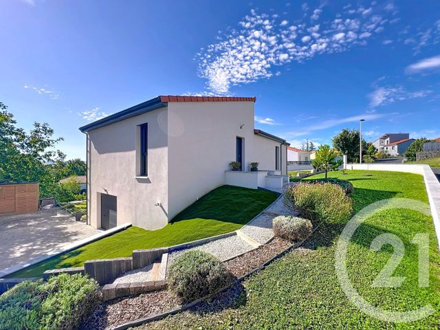 Afficher la photo en grand maison à vendre - 5 pièces - 133.39 m2 - PLAUZAT - 63 - AUVERGNE - Century 21 Gervillié Immobilier