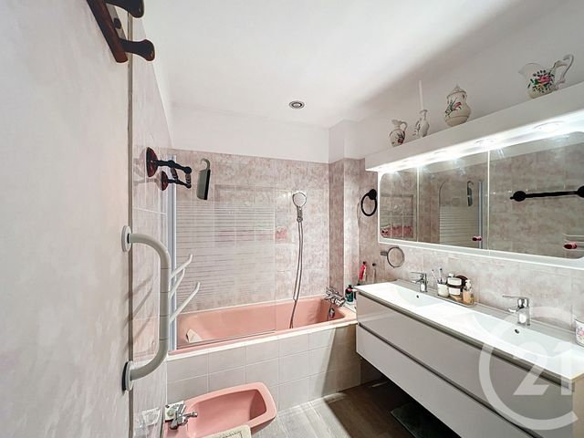 Afficher la photo en grand maison à vendre - 7 pièces - 124.68 m2 - LEMPDES - 63 - AUVERGNE - Century 21 Gervillié Immobilier