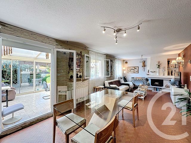 Afficher la photo en grand maison à vendre - 7 pièces - 124.68 m2 - LEMPDES - 63 - AUVERGNE - Century 21 Gervillié Immobilier