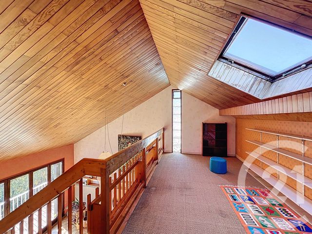 maison à vendre - 7 pièces - 129.33 m2 - LE CENDRE - 63 - AUVERGNE - Century 21 Gervillié Immobilier