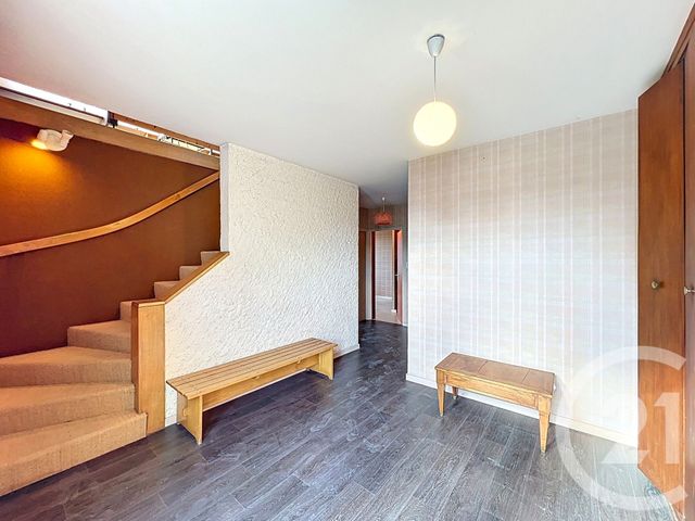 maison à vendre - 7 pièces - 129.33 m2 - LE CENDRE - 63 - AUVERGNE - Century 21 Gervillié Immobilier