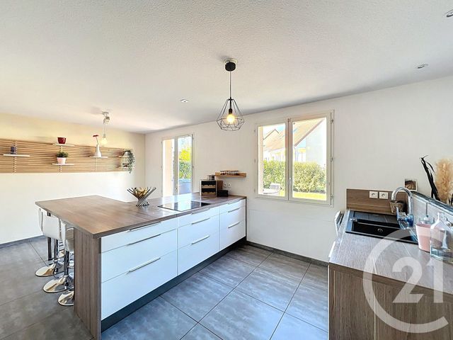 maison à vendre - 6 pièces - 174.82 m2 - LE CENDRE - 63 - AUVERGNE - Century 21 Gervillié Immobilier