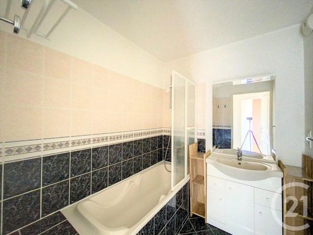 Afficher la photo en grand Appartement F3 à louer - 3 pièces - 66.86 m2 - COURNON D AUVERGNE - 63 - AUVERGNE - Century 21 Gervillié Immobilier