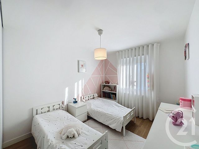 maison à vendre - 8 pièces - 143.4 m2 - ST GEORGES SUR ALLIER - 63 - AUVERGNE - Century 21 Gervillié Immobilier