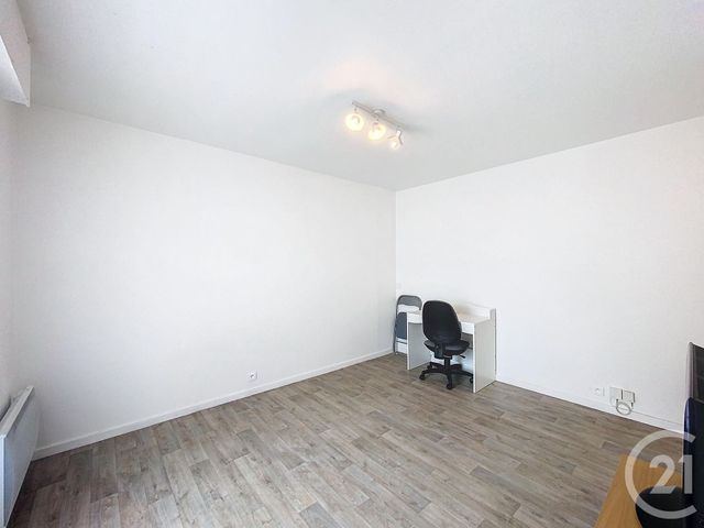 Appartement F1 à louer - 1 pièce - 20.29 m2 - CLERMONT FERRAND - 63 - AUVERGNE - Century 21 Gervillié Immobilier