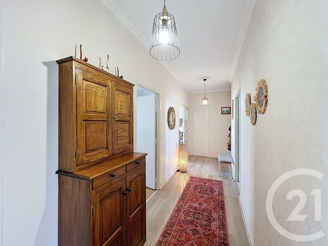 Appartement F4 à vendre - 4 pièces - 105.0 m2 - COURNON D AUVERGNE - 63 - AUVERGNE - Century 21 Gervillié Immobilier