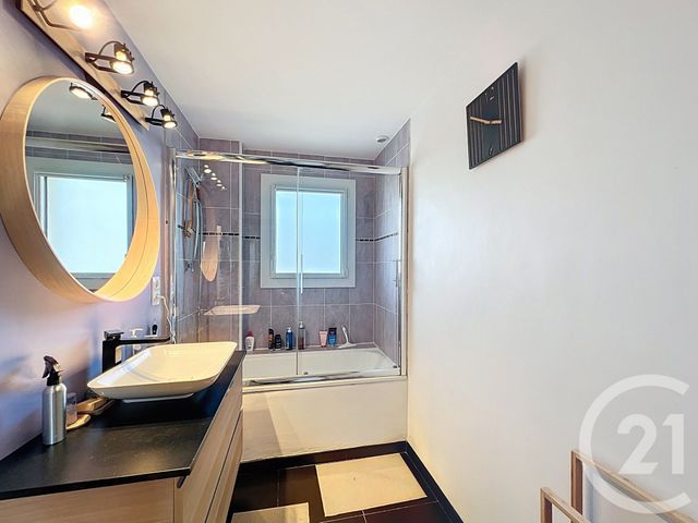 maison à vendre - 5 pièces - 81.59 m2 - COURNON D AUVERGNE - 63 - AUVERGNE - Century 21 Gervillié Immobilier