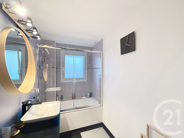 maison à vendre - 5 pièces - 81.59 m2 - COURNON D AUVERGNE - 63 - AUVERGNE - Century 21 Gervillié Immobilier