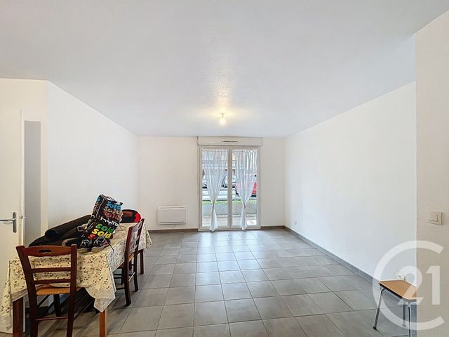 Appartement F2 à louer - 2 pièces - 38.97 m2 - GERZAT - 63 - AUVERGNE - Century 21 Gervillié Immobilier