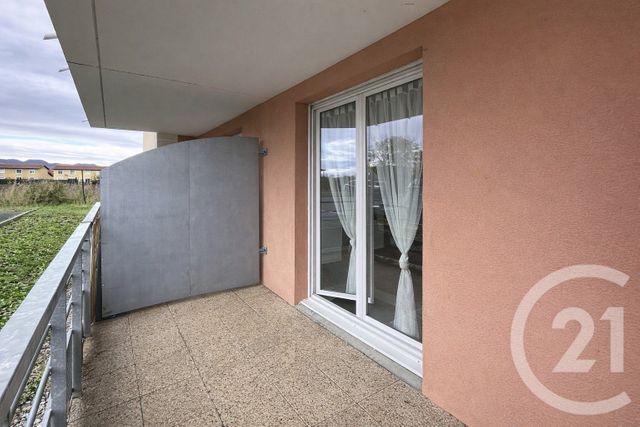 Appartement F2 à louer - 2 pièces - 38.97 m2 - GERZAT - 63 - AUVERGNE - Century 21 Gervillié Immobilier