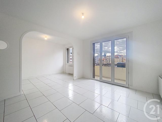 Appartement F3 à louer - 3 pièces - 68.32 m2 - CLERMONT FERRAND - 63 - AUVERGNE - Century 21 Gervillié Immobilier