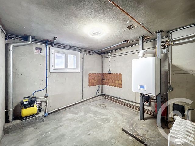 maison à vendre - 6 pièces - 133.78 m2 - LES MARTRES DE VEYRE - 63 - AUVERGNE - Century 21 Gervillié Immobilier