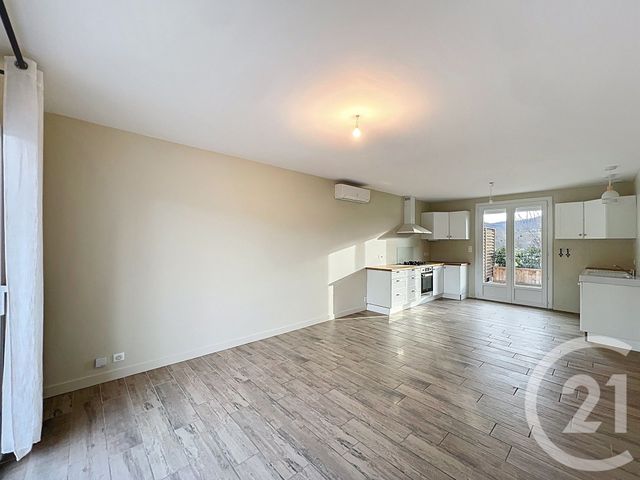 maison à vendre - 6 pièces - 133.78 m2 - LES MARTRES DE VEYRE - 63 - AUVERGNE - Century 21 Gervillié Immobilier