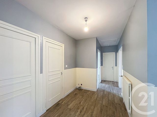 maison à vendre - 6 pièces - 133.78 m2 - LES MARTRES DE VEYRE - 63 - AUVERGNE - Century 21 Gervillié Immobilier