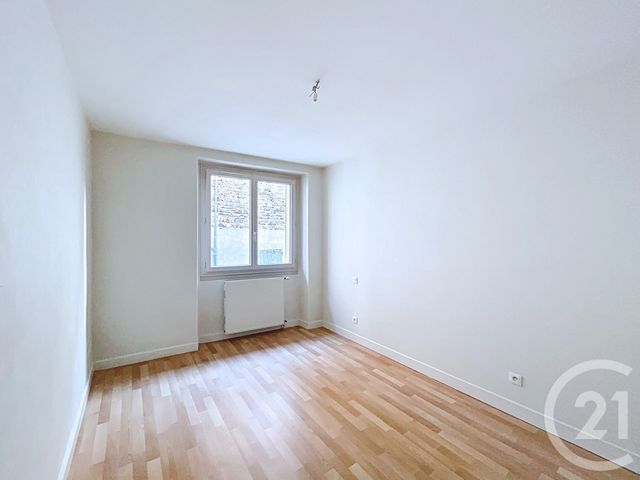 Appartement T3 à louer - 3 pièces - 50.0 m2 - BILLOM - 63 - AUVERGNE - Century 21 Gervillié Immobilier