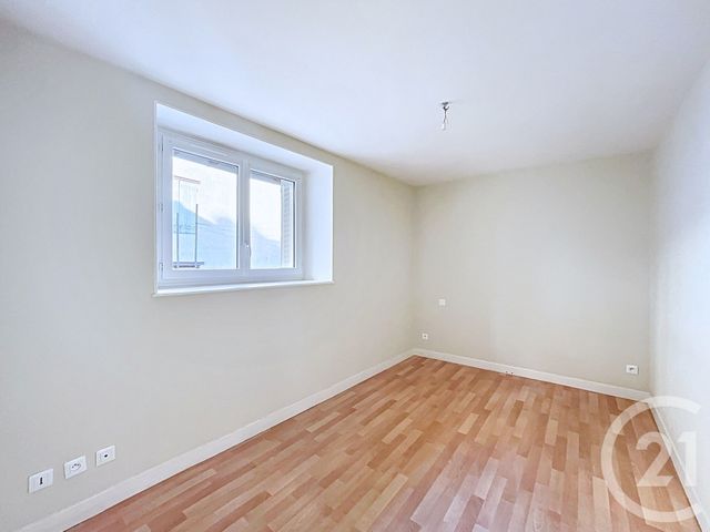 Appartement T3 à louer - 3 pièces - 50.0 m2 - BILLOM - 63 - AUVERGNE - Century 21 Gervillié Immobilier