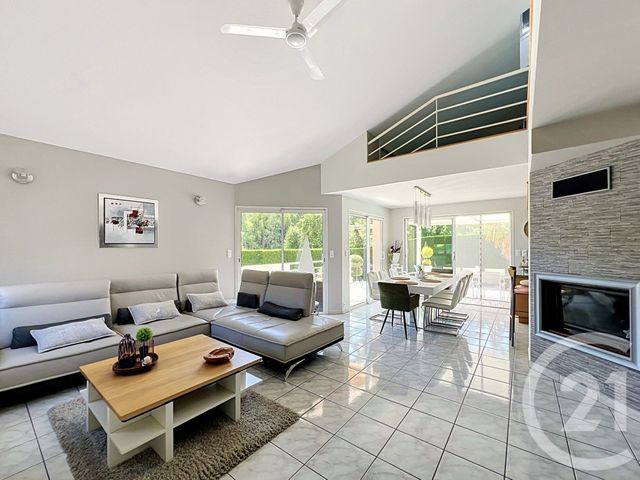 maison à vendre - 5 pièces - 123.65 m2 - LA ROCHE BLANCHE - 63 - AUVERGNE - Century 21 Gervillié Immobilier