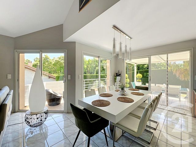 maison à vendre - 5 pièces - 123.65 m2 - LA ROCHE BLANCHE - 63 - AUVERGNE - Century 21 Gervillié Immobilier