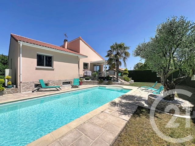 maison à vendre - 5 pièces - 123.65 m2 - LA ROCHE BLANCHE - 63 - AUVERGNE - Century 21 Gervillié Immobilier