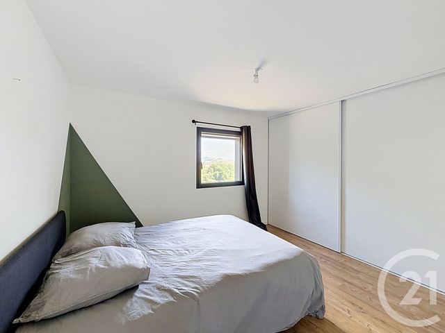 maison à vendre - 7 pièces - 167.27 m2 - ST GEORGES SUR ALLIER - 63 - AUVERGNE - Century 21 Gervillié Immobilier