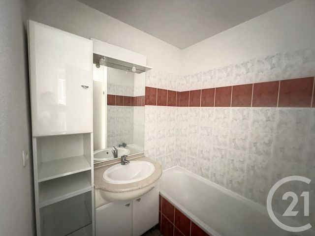 Appartement F3 à louer - 3 pièces - 57.22 m2 - COURNON D AUVERGNE - 63 - AUVERGNE - Century 21 Gervillié Immobilier