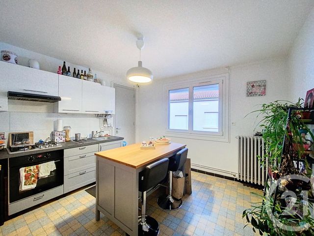 Appartement F3 à louer - 3 pièces - 80.99 m2 - LEMPDES - 63 - AUVERGNE - Century 21 Gervillié Immobilier
