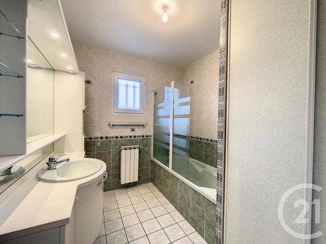 maison à louer - 6 pièces - 105.0 m2 - COURNON D AUVERGNE - 63 - AUVERGNE - Century 21 Gervillié Immobilier