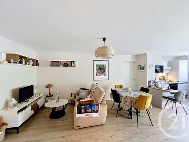 Appartement F3 à vendre - 3 pièces - 58.66 m2 - COURNON D AUVERGNE - 63 - AUVERGNE - Century 21 Gervillié Immobilier
