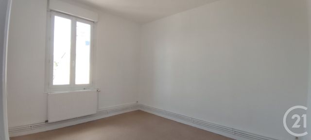Appartement Duplex à louer - 3 pièces - 60.0 m2 - YZEURE - 03 - AUVERGNE - Century 21 Gervillié Immobilier