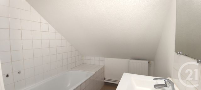 Appartement Duplex à louer - 3 pièces - 60.0 m2 - YZEURE - 03 - AUVERGNE - Century 21 Gervillié Immobilier