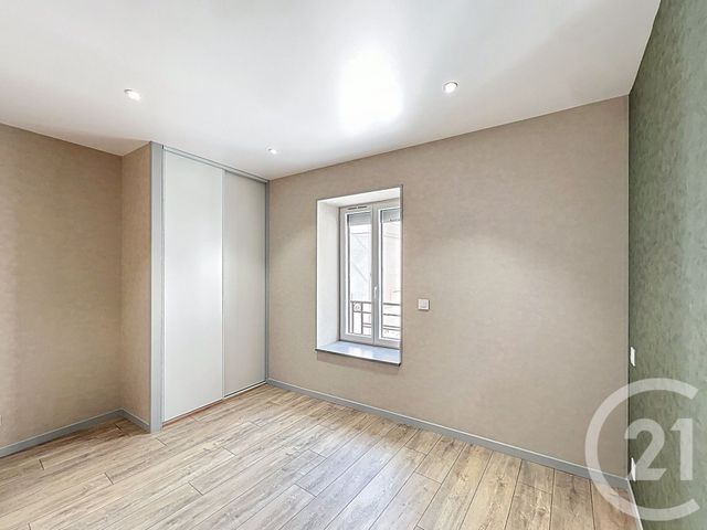 Appartement F2 à louer - 2 pièces - 42.91 m2 - LES MARTRES DE VEYRE - 63 - AUVERGNE - Century 21 Gervillié Immobilier