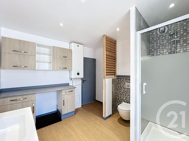 Appartement F2 bis à louer - 2 pièces - 52.65 m2 - LES MARTRES DE VEYRE - 63 - AUVERGNE - Century 21 Gervillié Immobilier