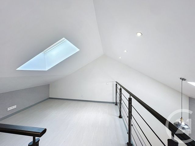 Appartement F2 bis à louer - 2 pièces - 52.65 m2 - LES MARTRES DE VEYRE - 63 - AUVERGNE - Century 21 Gervillié Immobilier