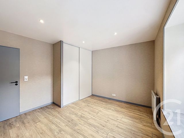 Appartement F2 bis à louer - 2 pièces - 52.65 m2 - LES MARTRES DE VEYRE - 63 - AUVERGNE - Century 21 Gervillié Immobilier